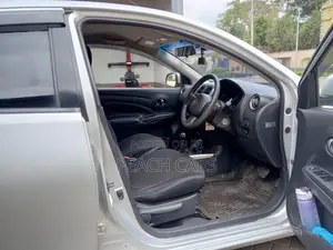 Nissan Latio 1.2 2014 Silver