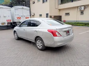 Nissan Latio 1.2 2014 Silver