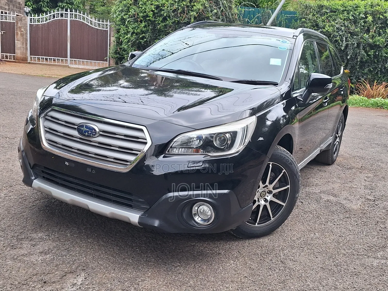 Subaru Outback 2.5i Premium AWD 2016 Matt Black