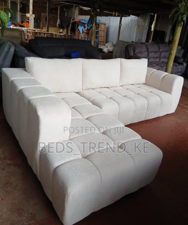 Sturdy 6 Seater Bubble L Seat