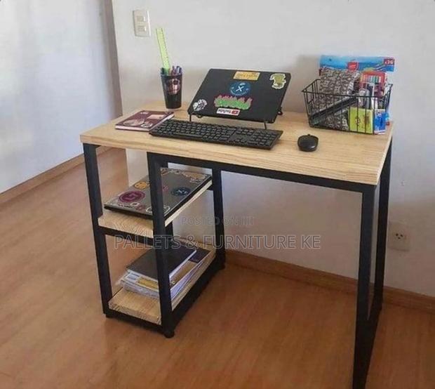 Computer Desk/Table(Metallic And Wooden)