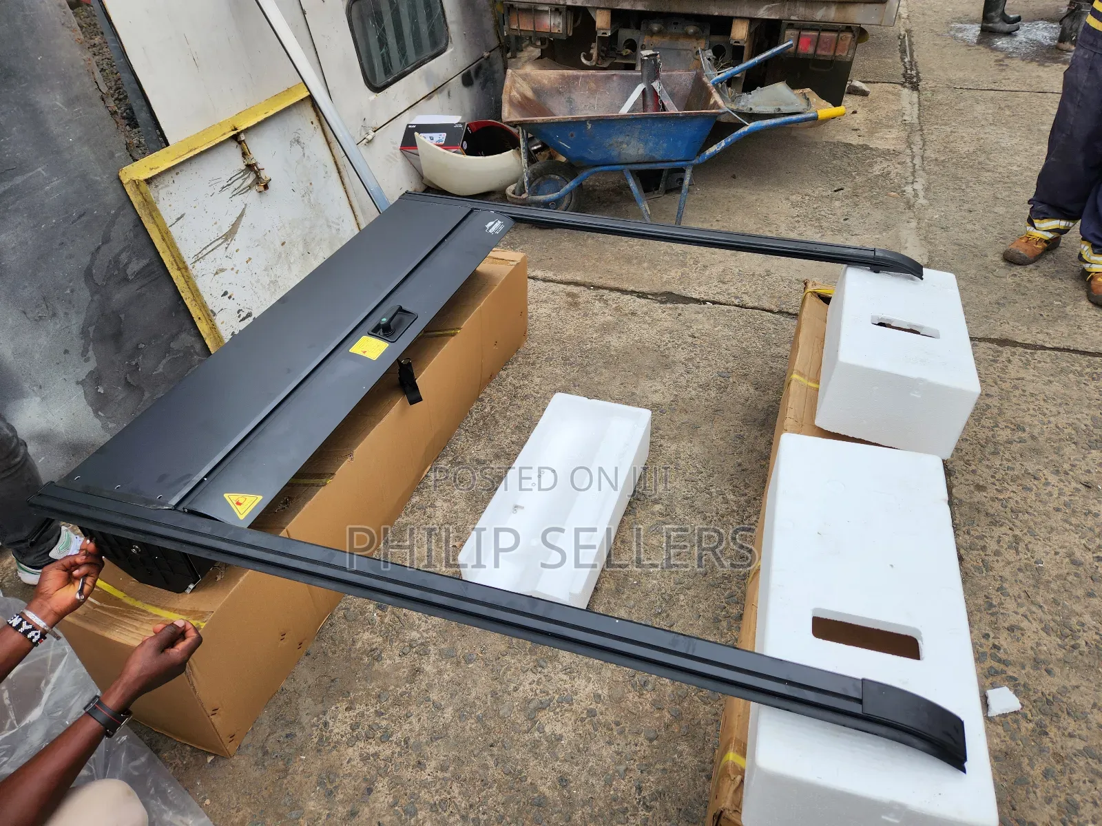 Roller Shutter for Double Cab Hilux Revo 2015 Manual