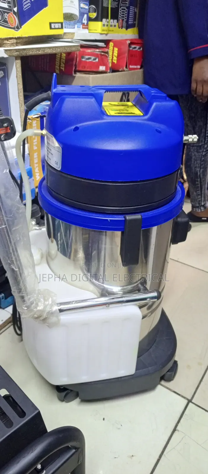 30 Ltrs Vacuum Cleaner/30ltrs Astramilano Vacuum Cleaner