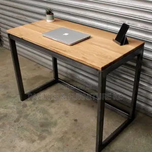 Rustic/Industrial/ Pallet Table