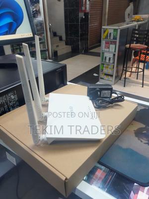 Tenda Internet Router – Easy Setup, Wide Range - main view