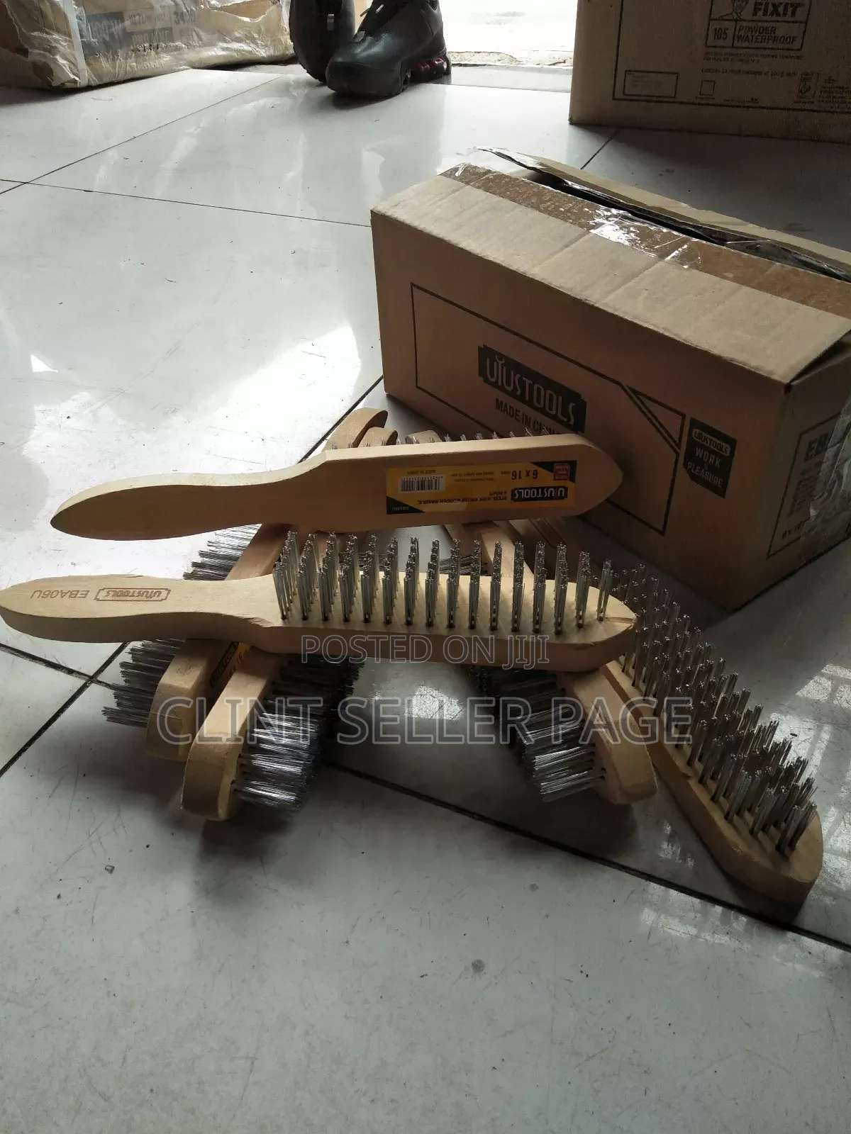 Wire Brush (Hard Handle) Uyustools