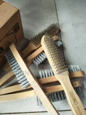 Wire Brush (Hard Handle) Uyustools