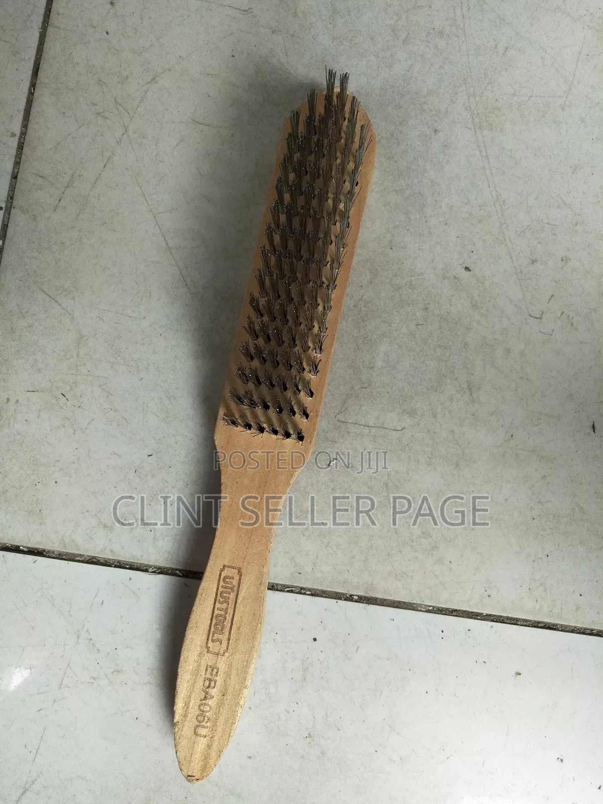 Wire Brush (Hard Handle) Uyustools