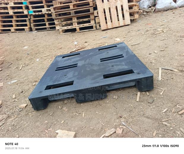 Iron-core Plastic Pallet - main view