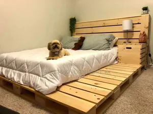 Simple And Unique Pallet Bed