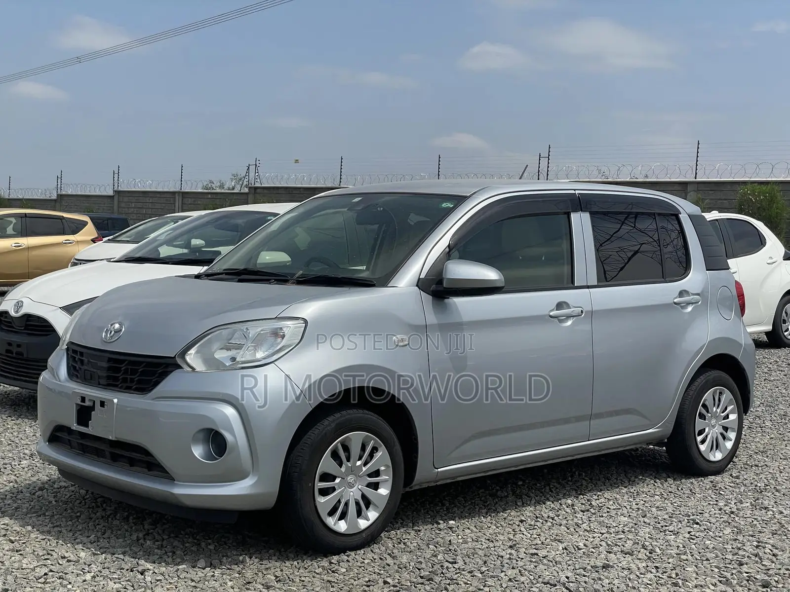 Toyota Passo 1.0 FWD 2018 Silver