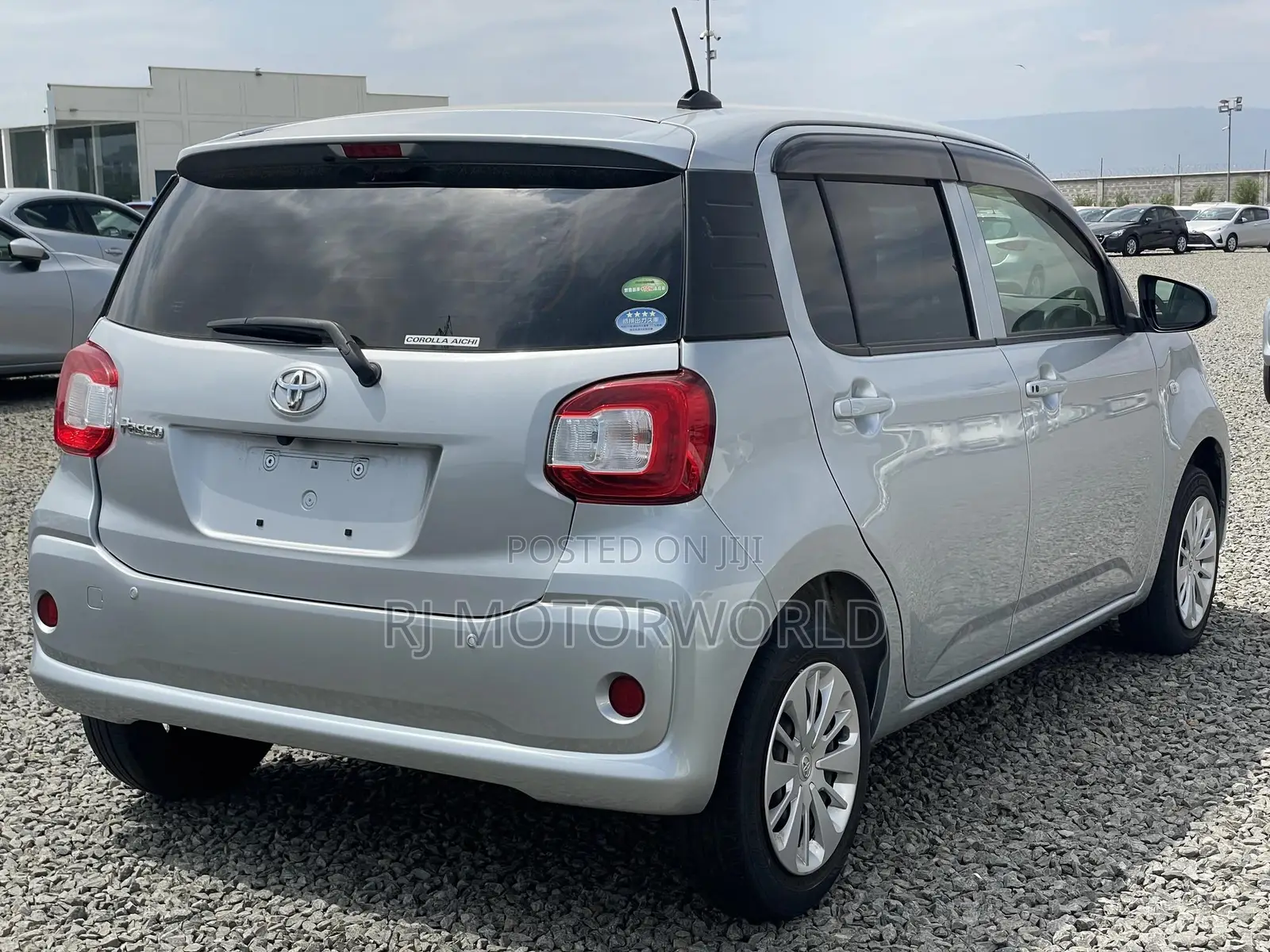 Toyota Passo 1.0 FWD 2018 Silver