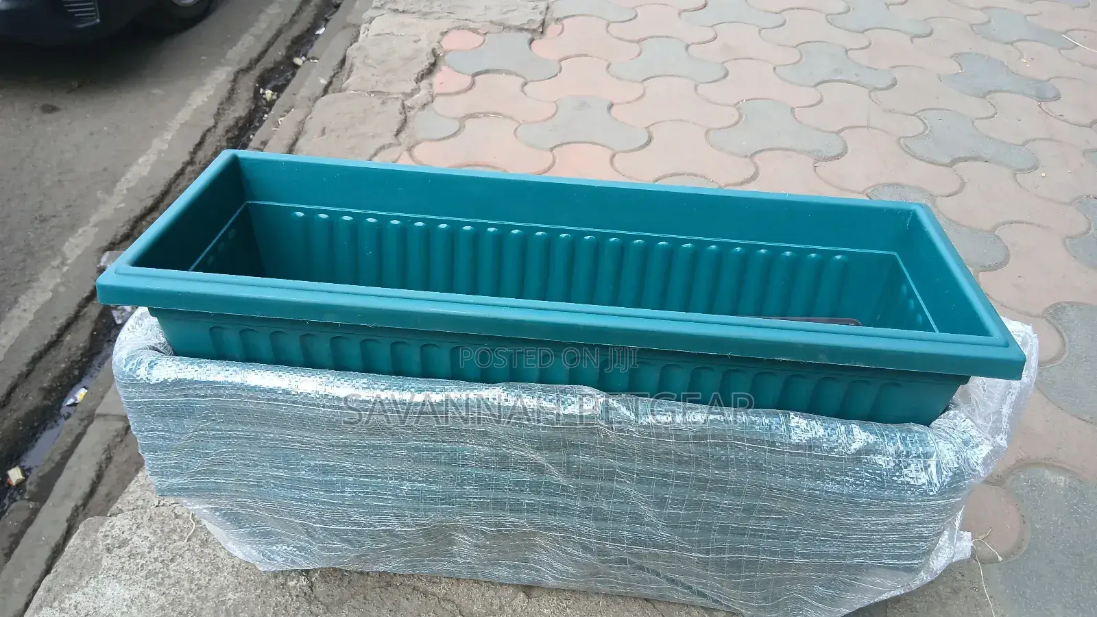 Kenpoly Rectangle Planter Green Colour