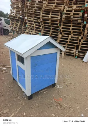 Woody Den Kennel #23