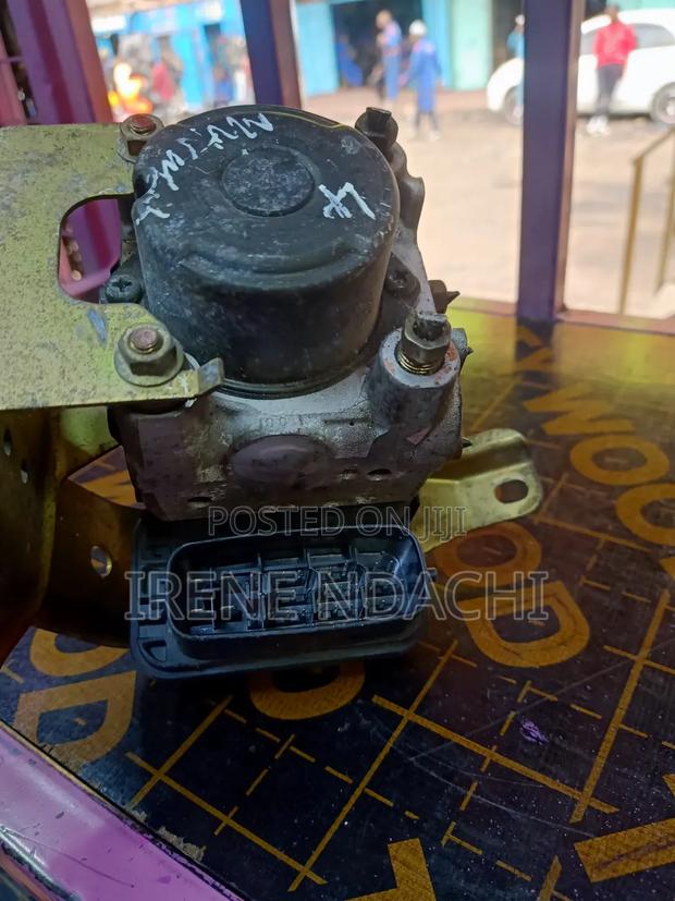 Mitsubishi Abs Pump - thumbnail 3
