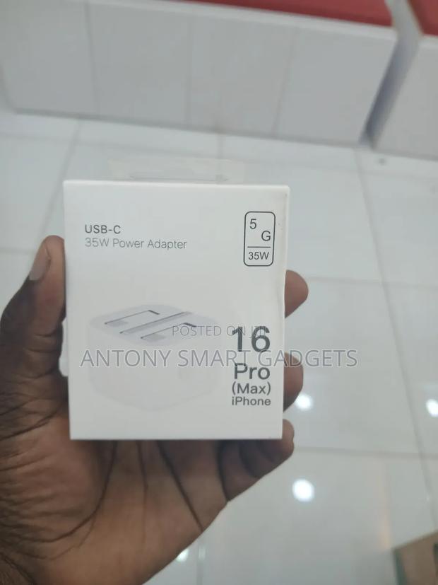 Apple 35w Usb-C Power Adapter - thumbnail 3