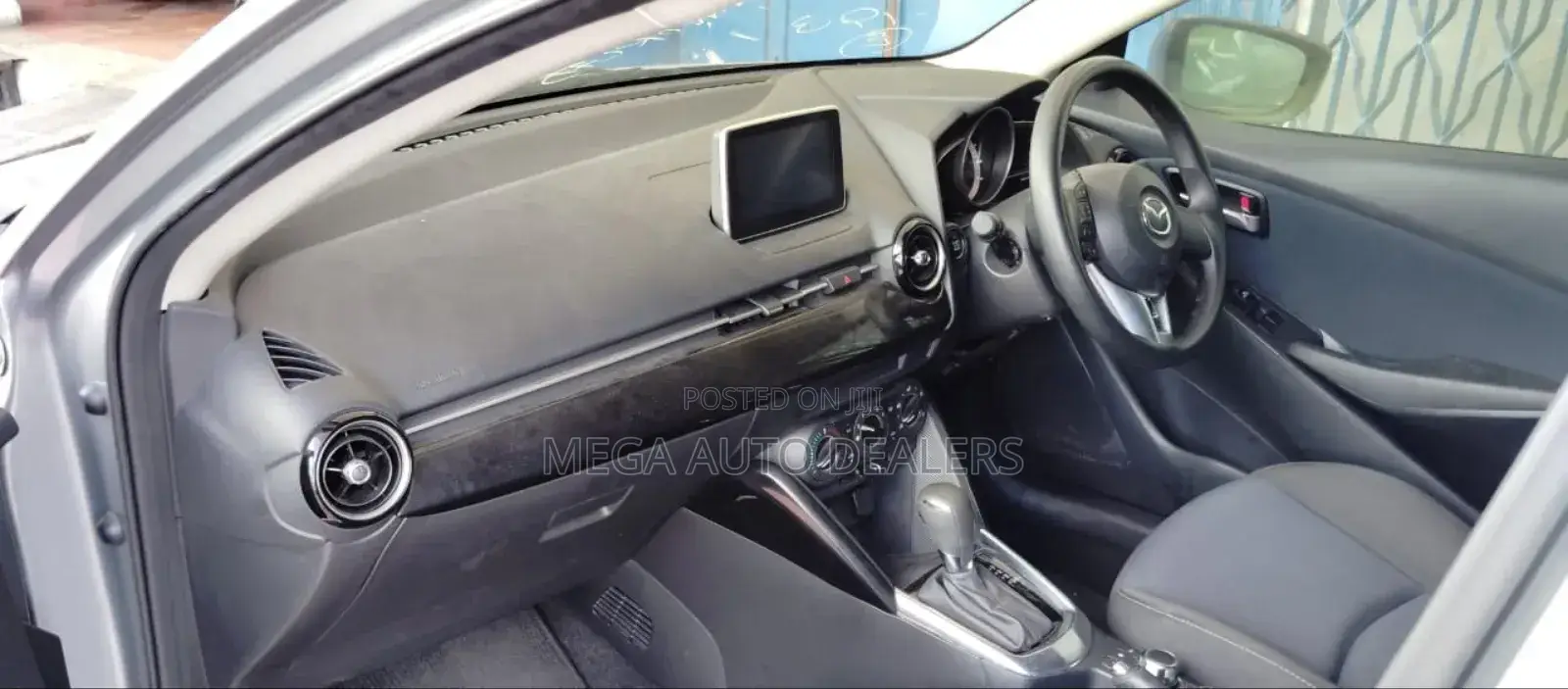 Mazda Demio 2018 Silver
