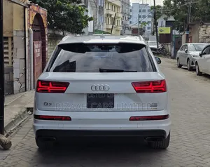 Audi Q7 2.0T Premium AWD quattro 2018 White