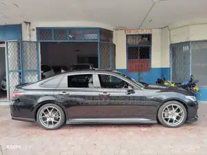 Toyota Crown 2019 Black