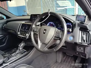 Toyota Crown 2019 Black