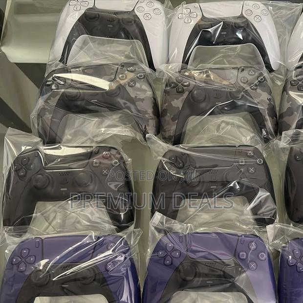 Brandy New Unboxed Ps5 Controllers.