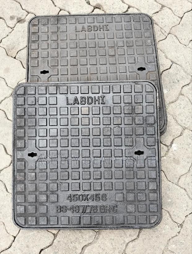 450 by 450 Cast Iron Manhole Cover
