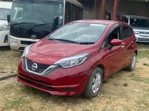 Nissan Note 2018 Red
