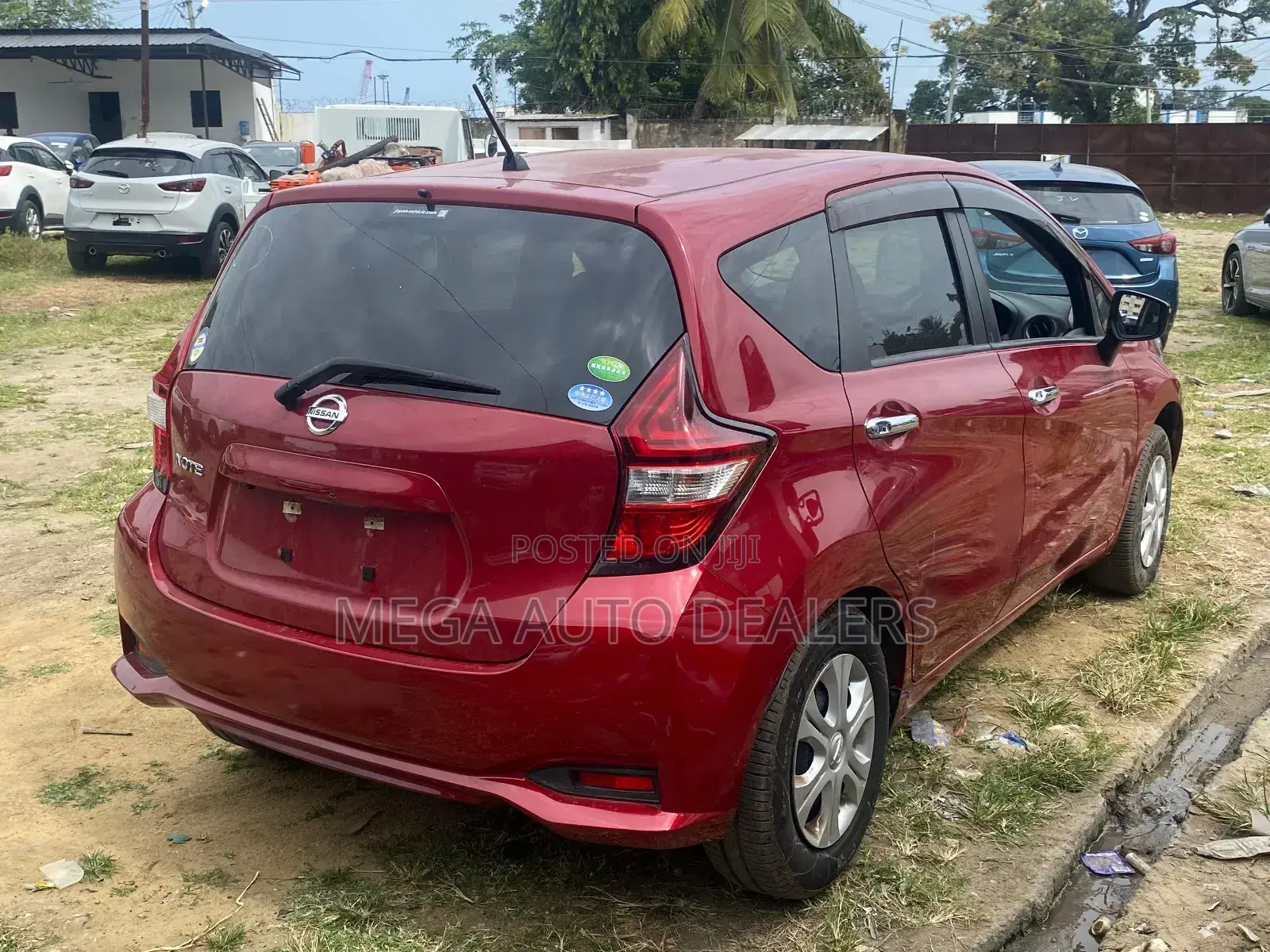 Nissan Note 2018 Red