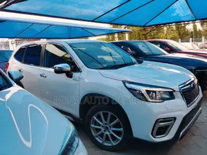 Subaru Forester 2018 White