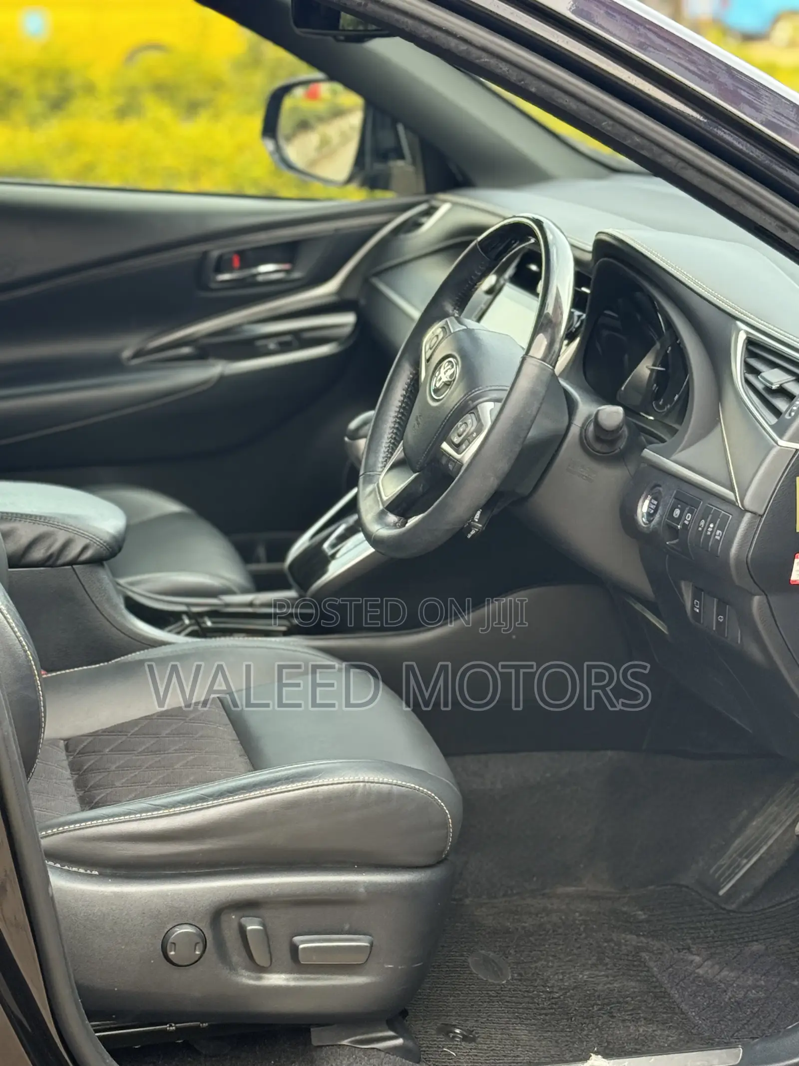 Toyota Harrier 2.0 2019 Black
