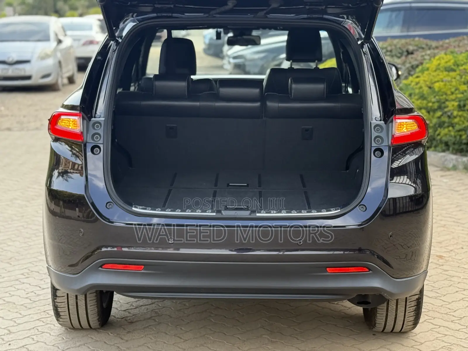Toyota Harrier 2.0 2019 Black