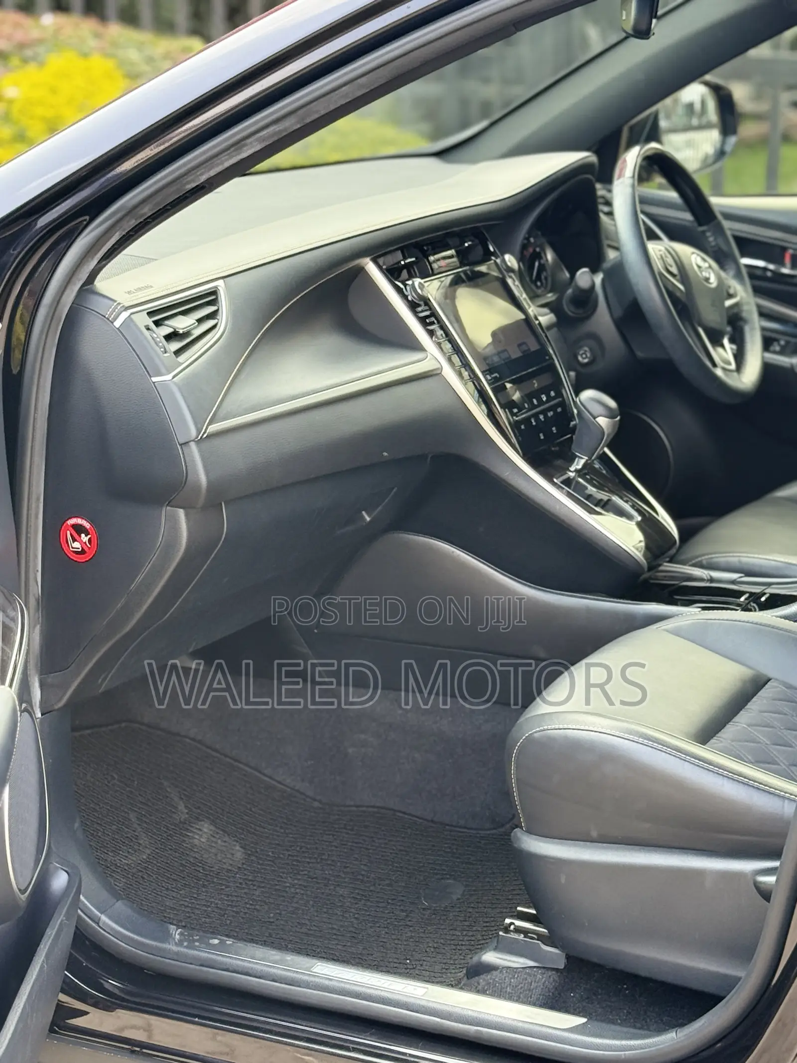 Toyota Harrier 2.0 2019 Black
