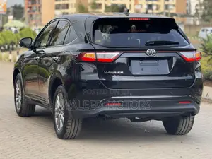 Toyota Harrier 2.0 2019 Black