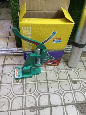 Well Performing Cin 250 Button Machine