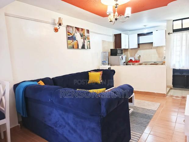 Executive Comfy Staycation - thumbnail 3