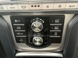 Toyota Land Cruiser 2019 White