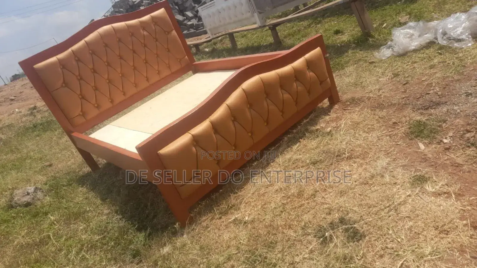 Brownie Bed 5*6 Mocket Bed