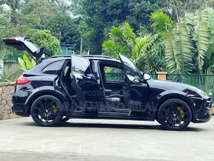 Porsche Cayenne Turbo 2011 Black