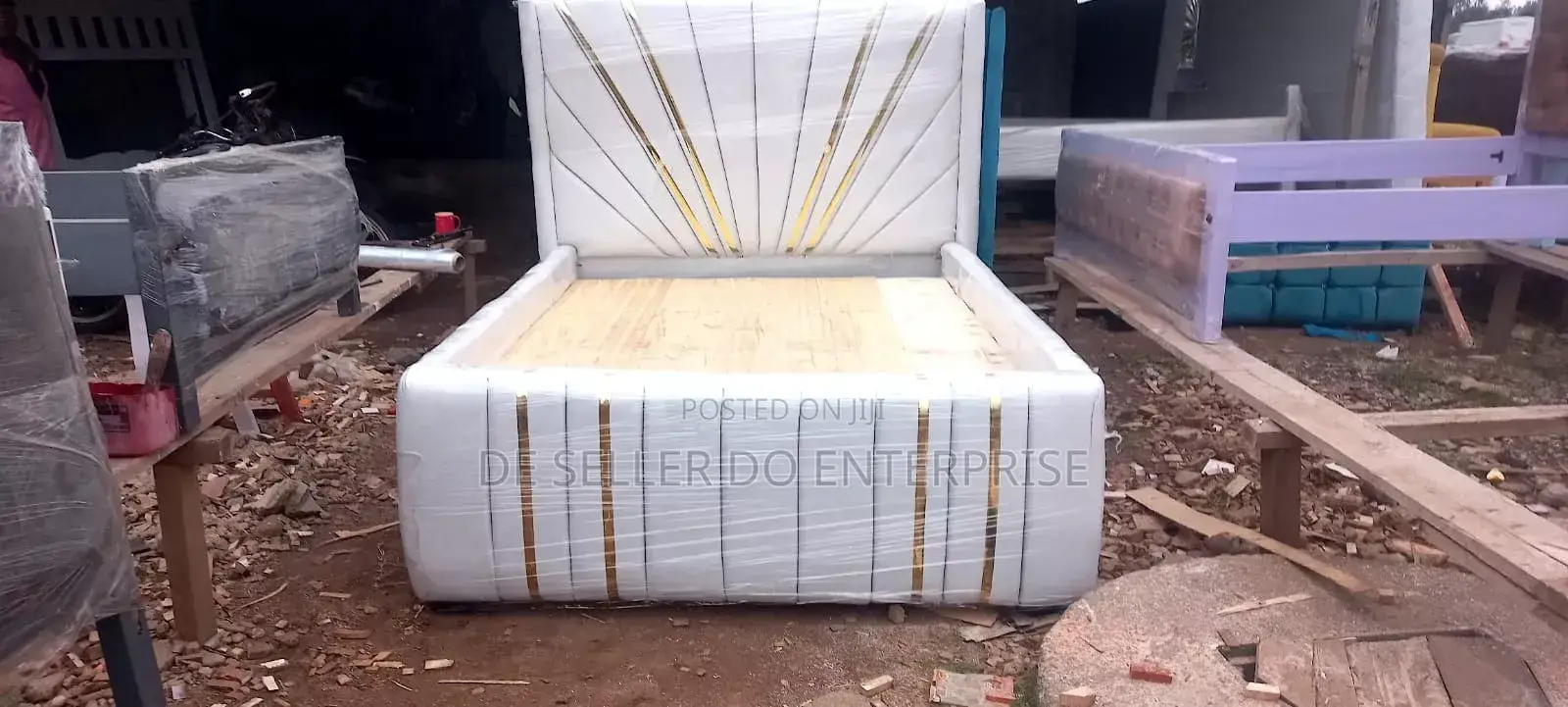 Chester White Bed5x6