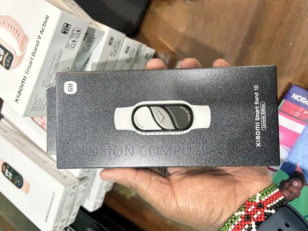 Xiaomi Smart Band 10 Ceramic Edition Pearl White - main view