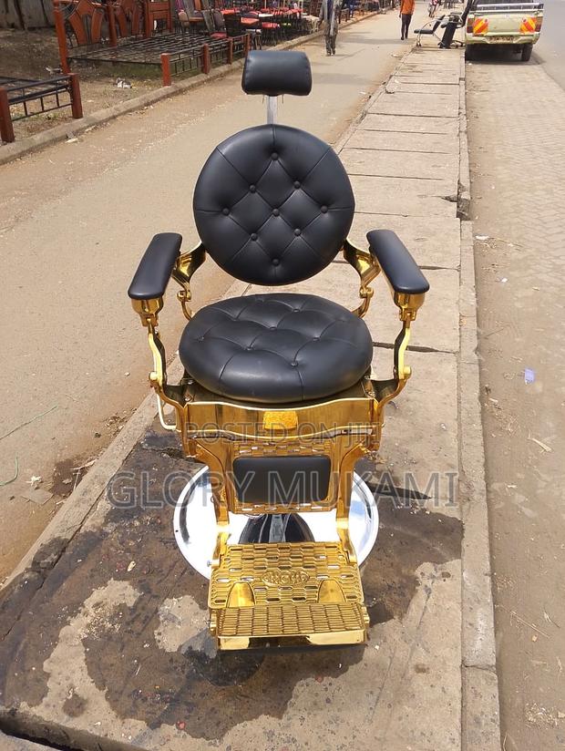 Executive Barber Chairs - thumbnail 3