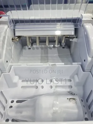 Hisense Ice Maker (12kg) Icm1244