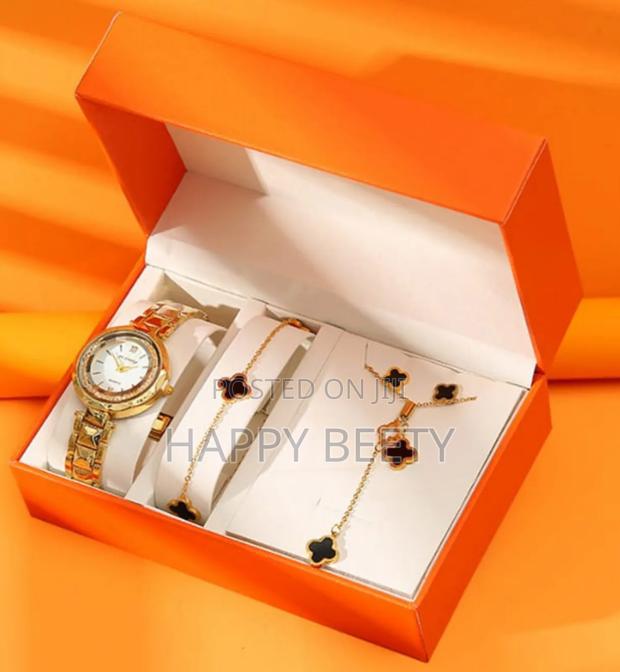 *Exquisite Jewellery Gift Box for Ladies - main view