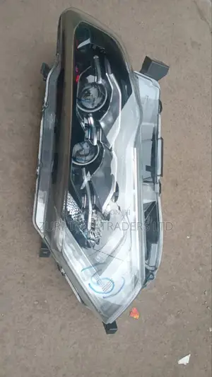 Nissan Xtrail  Nt32 Headlights