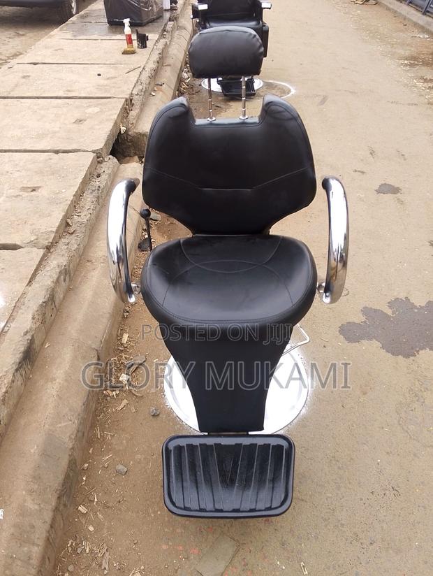 Barber Styling Seat - main view