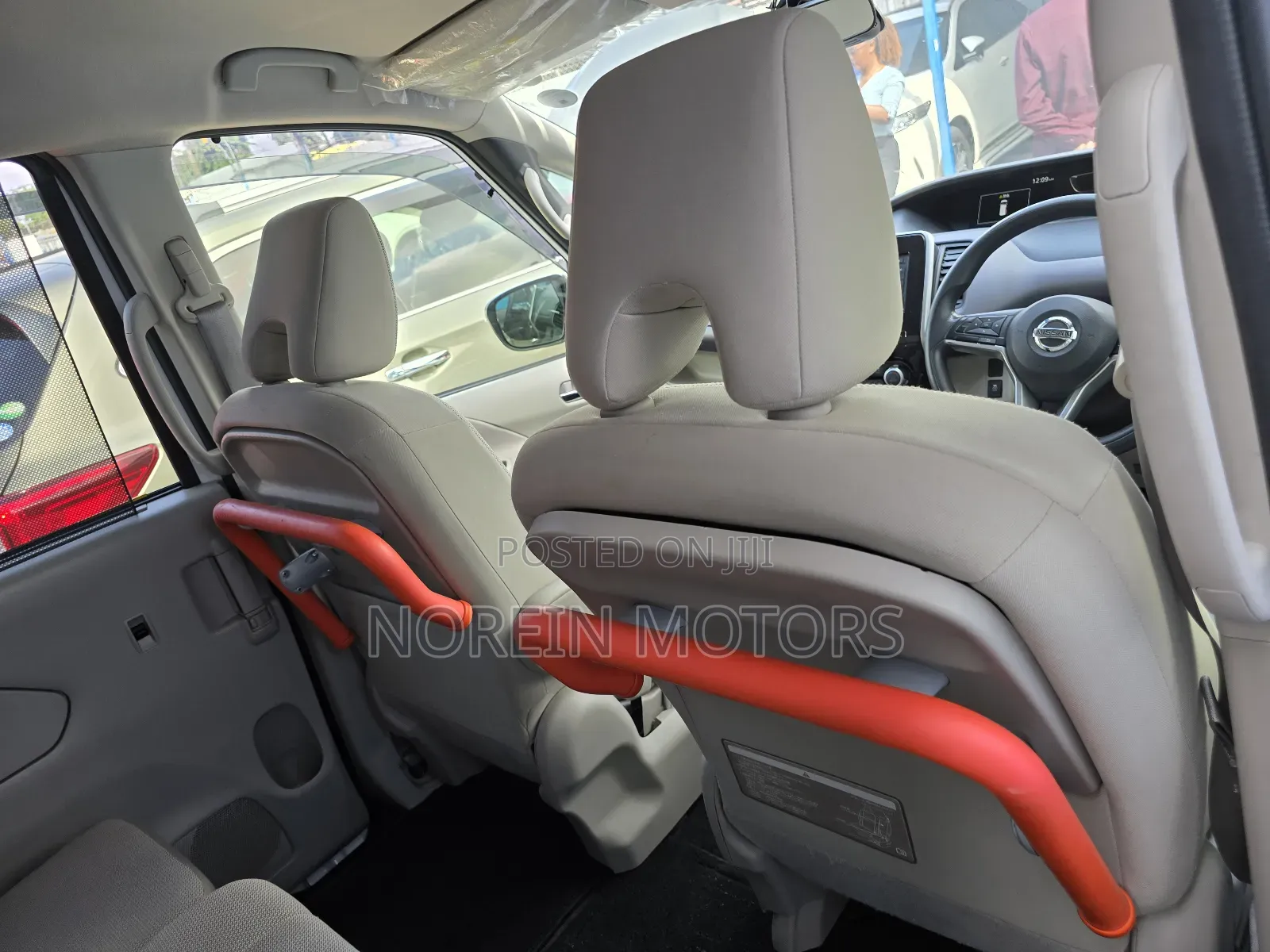 Nissan Serena 2018 White