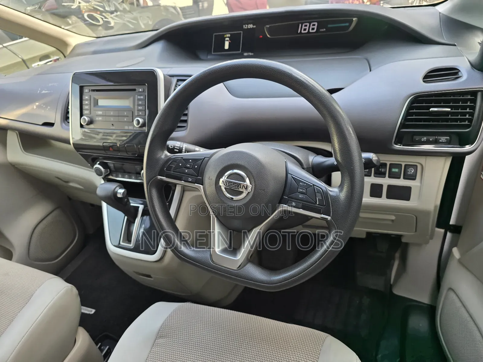 Nissan Serena 2018 White