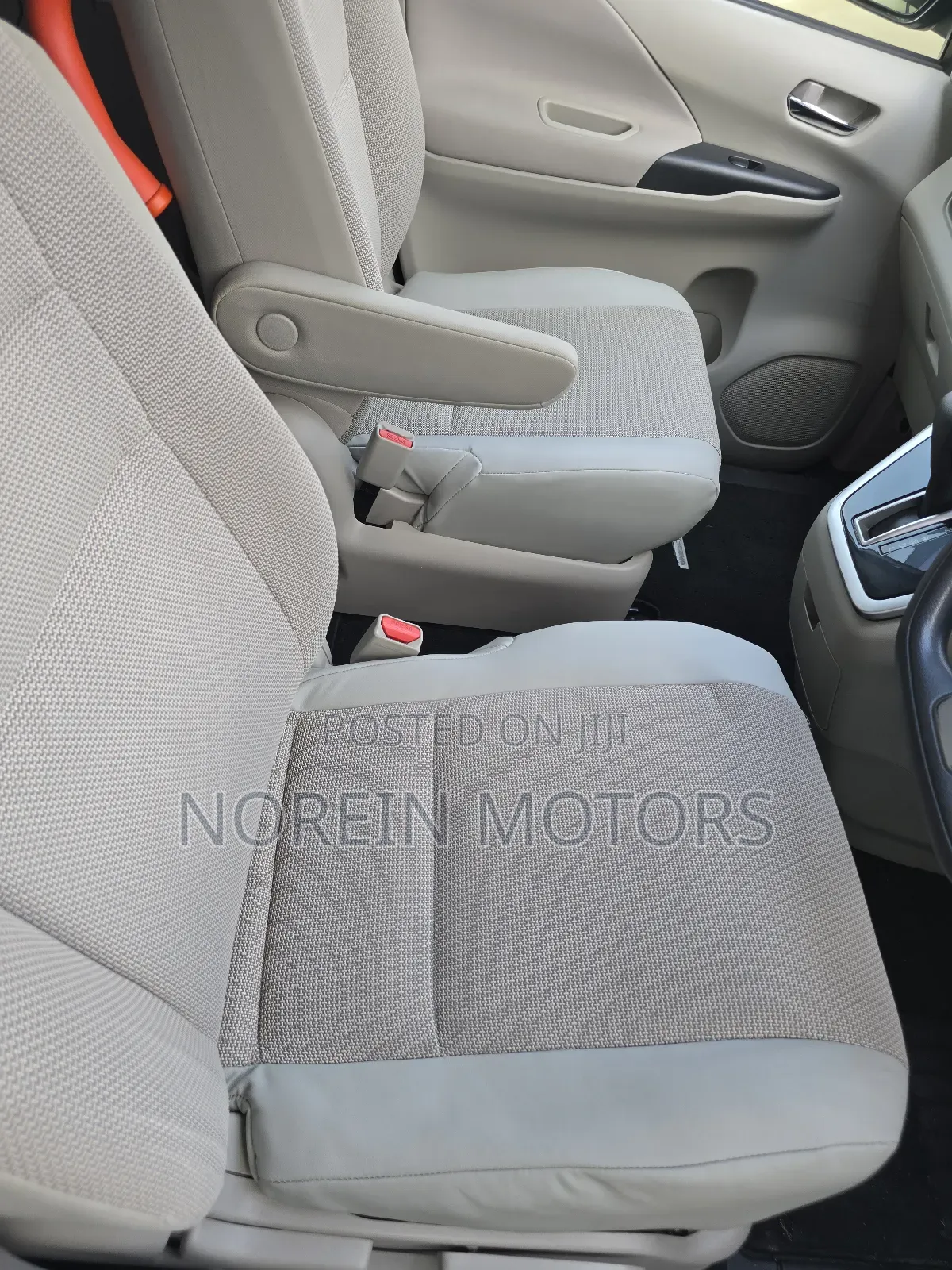 Nissan Serena 2018 White