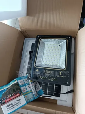 Led Solar Powered Floodlight (300w)
