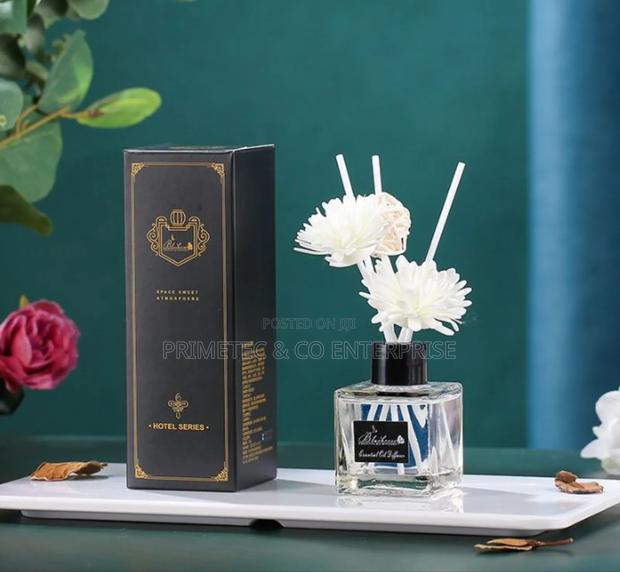 *Reed Diffuser With 50ml Long Lasting Essential Oil.